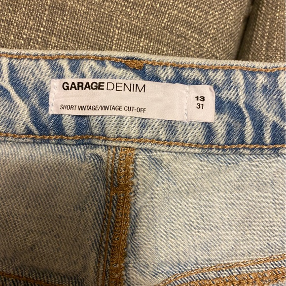 Size 31 Garage vintage cut off jean shorts - Picture 2 of 3